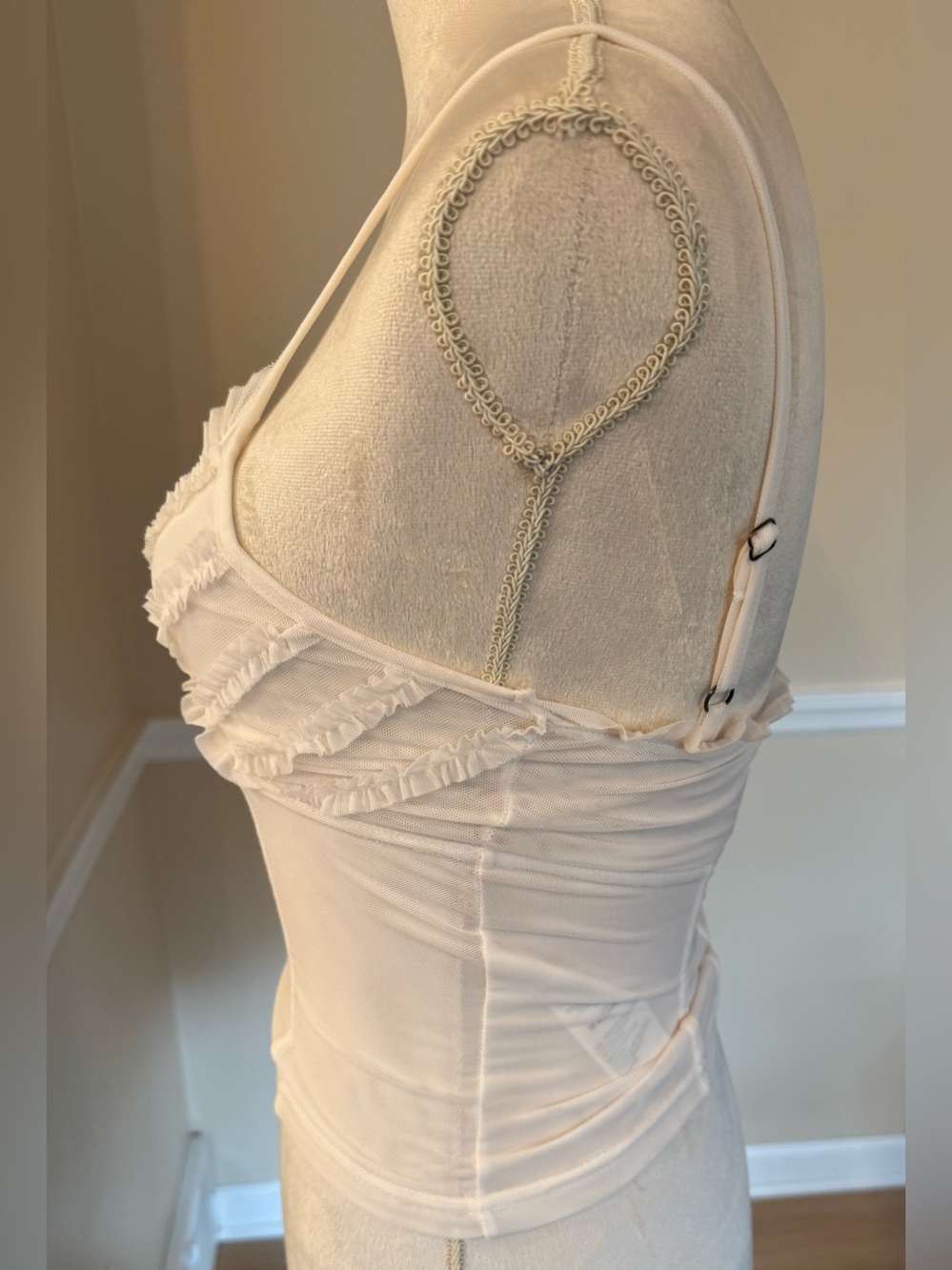 🤍🩰 NWT Pilcro Ivory Mesh Ruffle Corset Cami Top XS Anthropologie - Picture 2 of 7